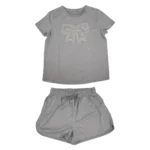 CONJUNTO DE CAMISETA Y SHORT CON LAZO BORDADO